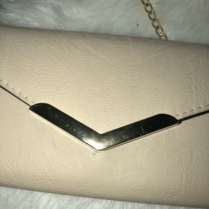 Nude clutch